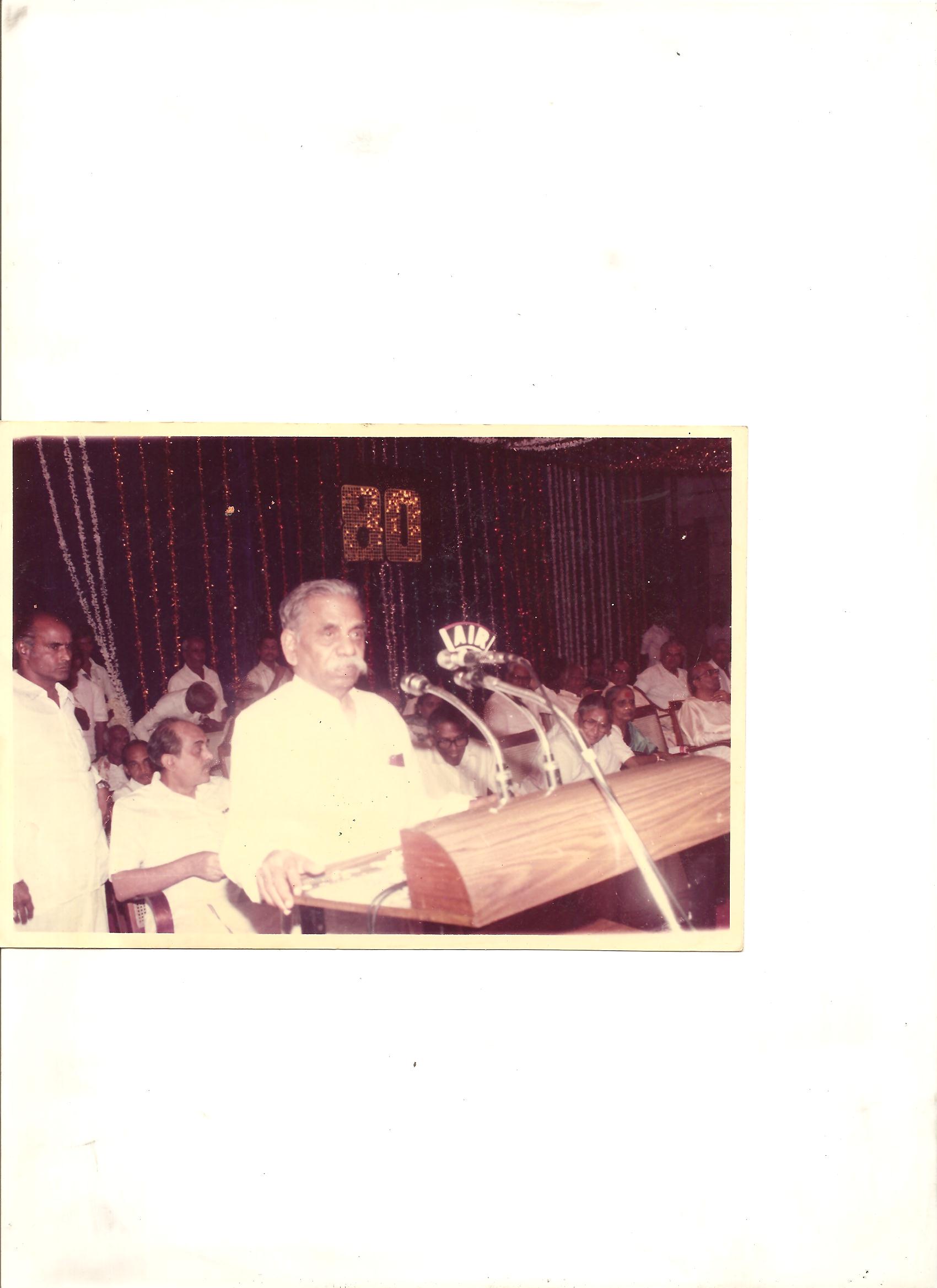 தலைவர்களுடன் புகைப்படம்